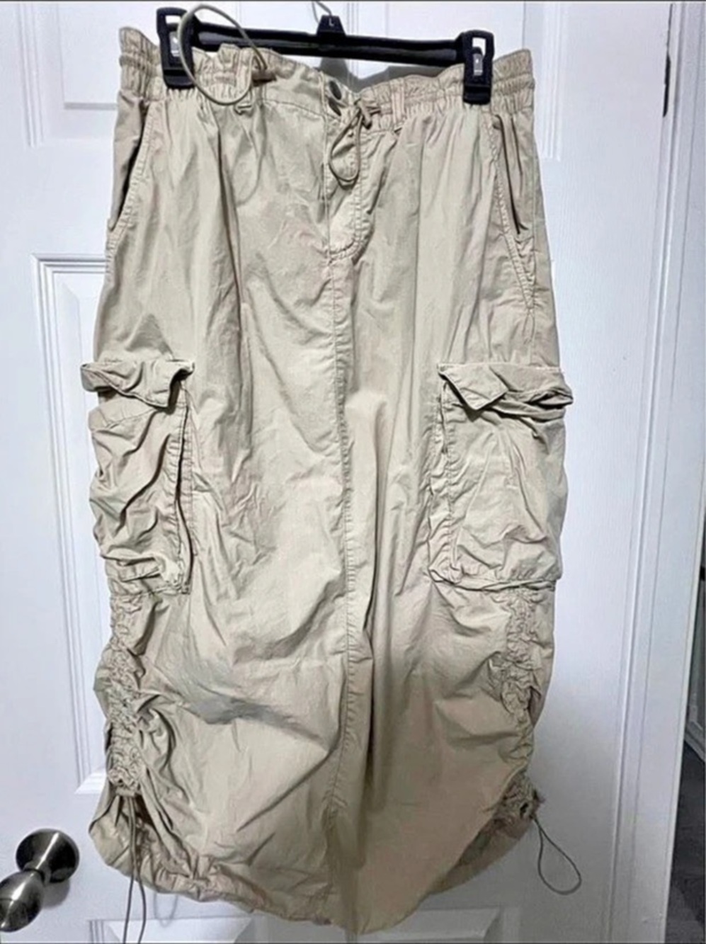 Garage Cargo Skirt in Beige Size Medium Like New